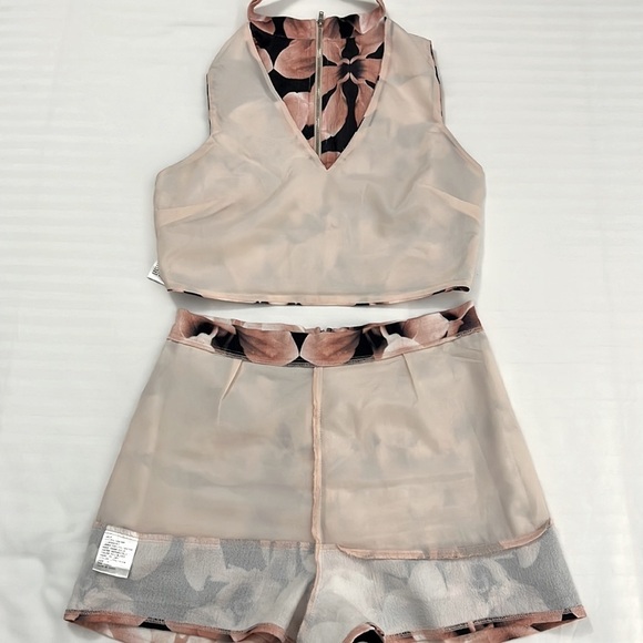 L’atiste By Amy Two Piece Floral Set High Rise Shorts Crop Top Navy Pink - Picture 15 of 16